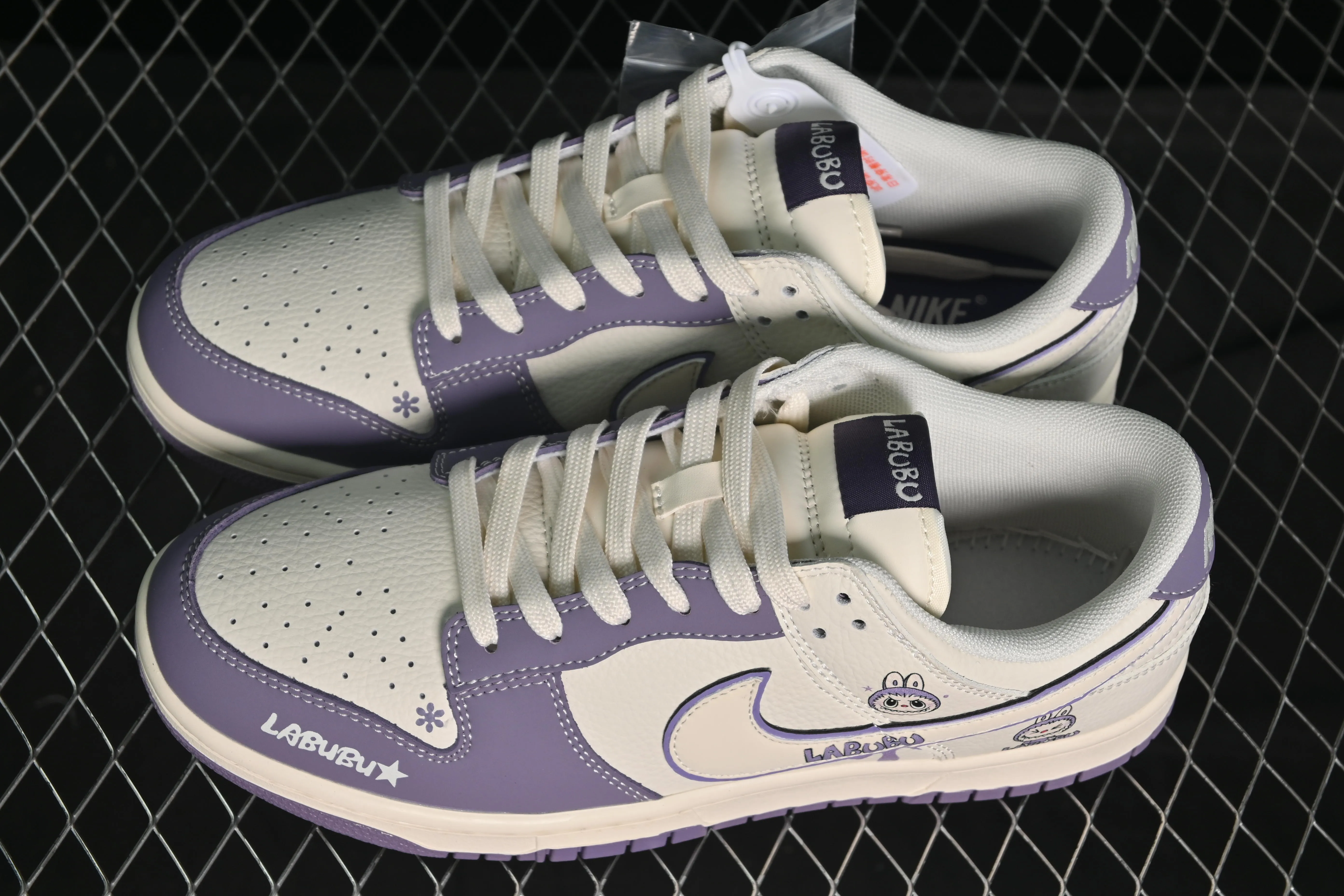 All categories Nk SB Dunk Series Nk SB Dunk Low High-end customized low-top sneakers Nike SB Dunk Low Mi Zirabbu Anniversary high-end customized low-top casual sneakers CS5288-119